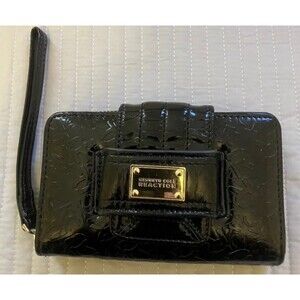 Kenneth Cole Reaction women's wristlet wallet NEW in box Black patent